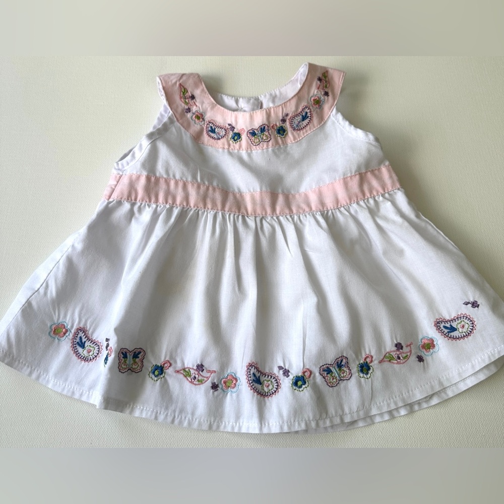 Bon Bebe baby girl’s dress, colorful embroider.  Size 6-9M.
